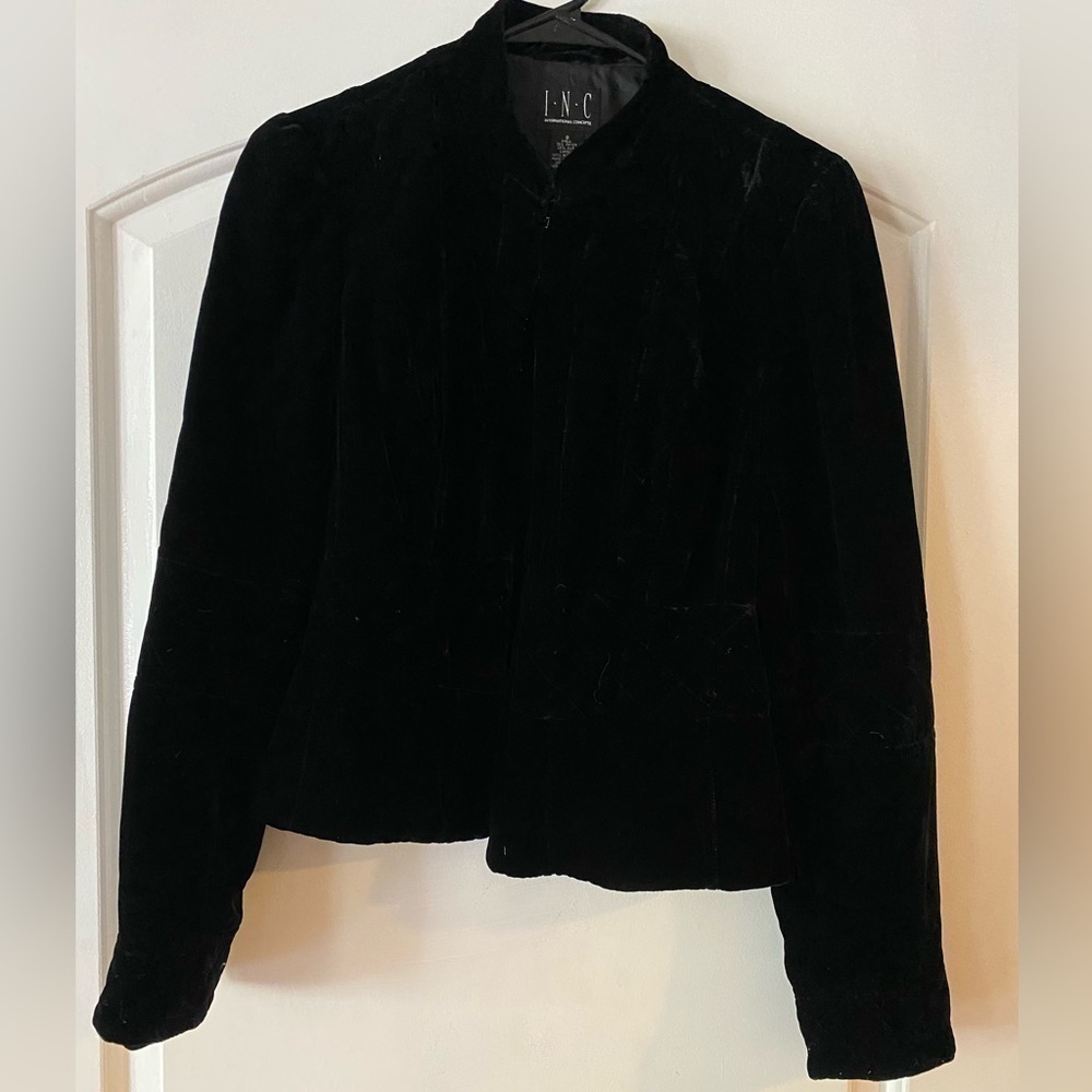 INC International Concepts Black Velvet Hook & Eye Cropped Jacket Size 8